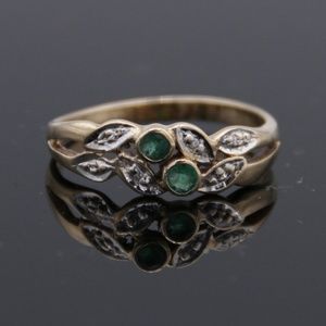 10KT Yellow Gold Birthstone Emerald Ring Size 8.0